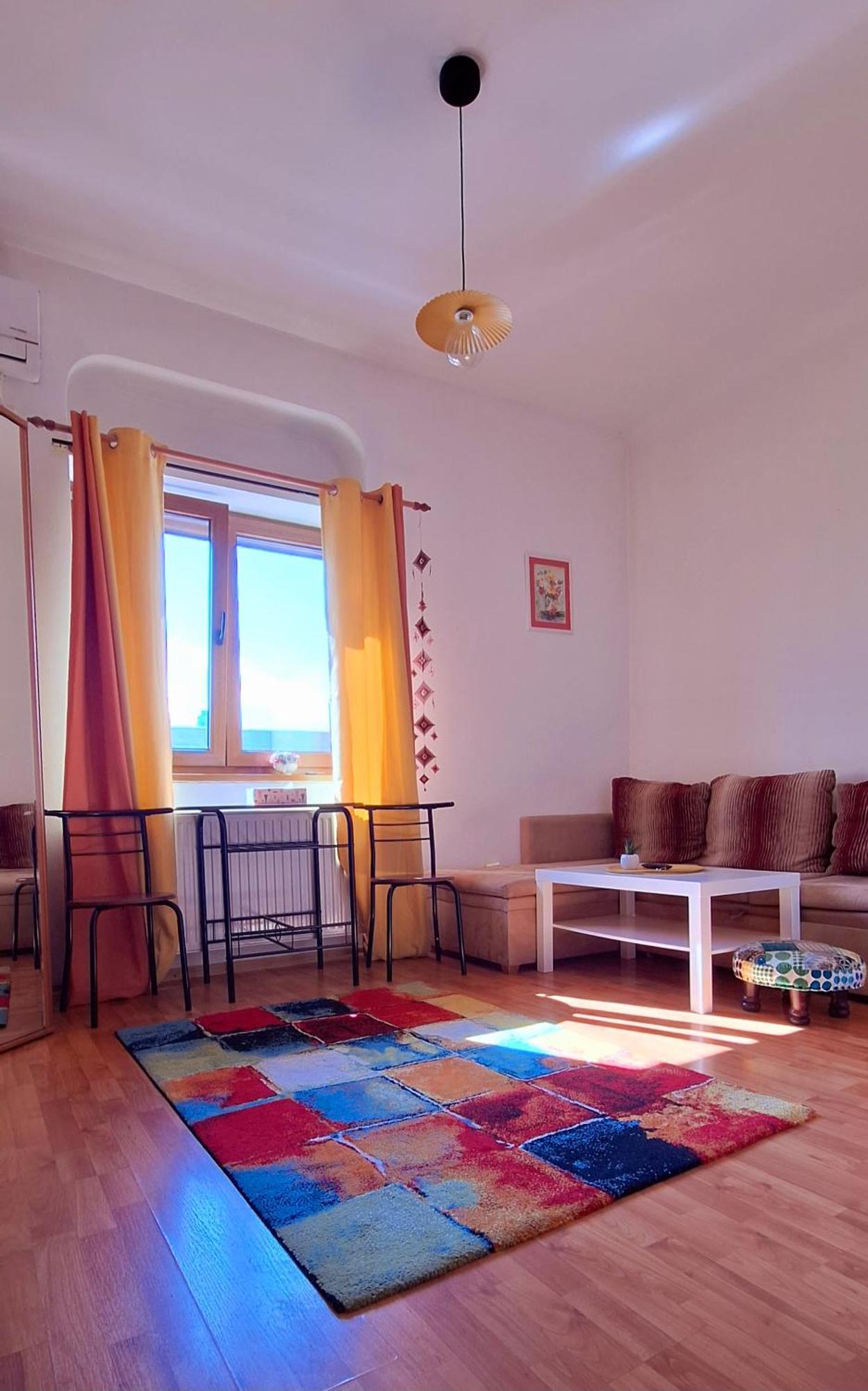 Super Central - Lovely One-Bedroom Apartment On Victoriei Avenue Bukarest Exterior foto