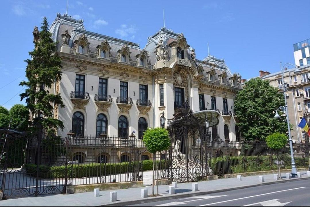Super Central - Lovely One-Bedroom Apartment On Victoriei Avenue Bukarest Exterior foto
